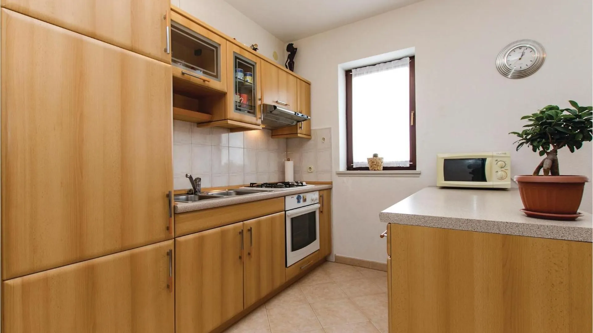 Cozy Home In Labin With Kitchen 0*, 라빈